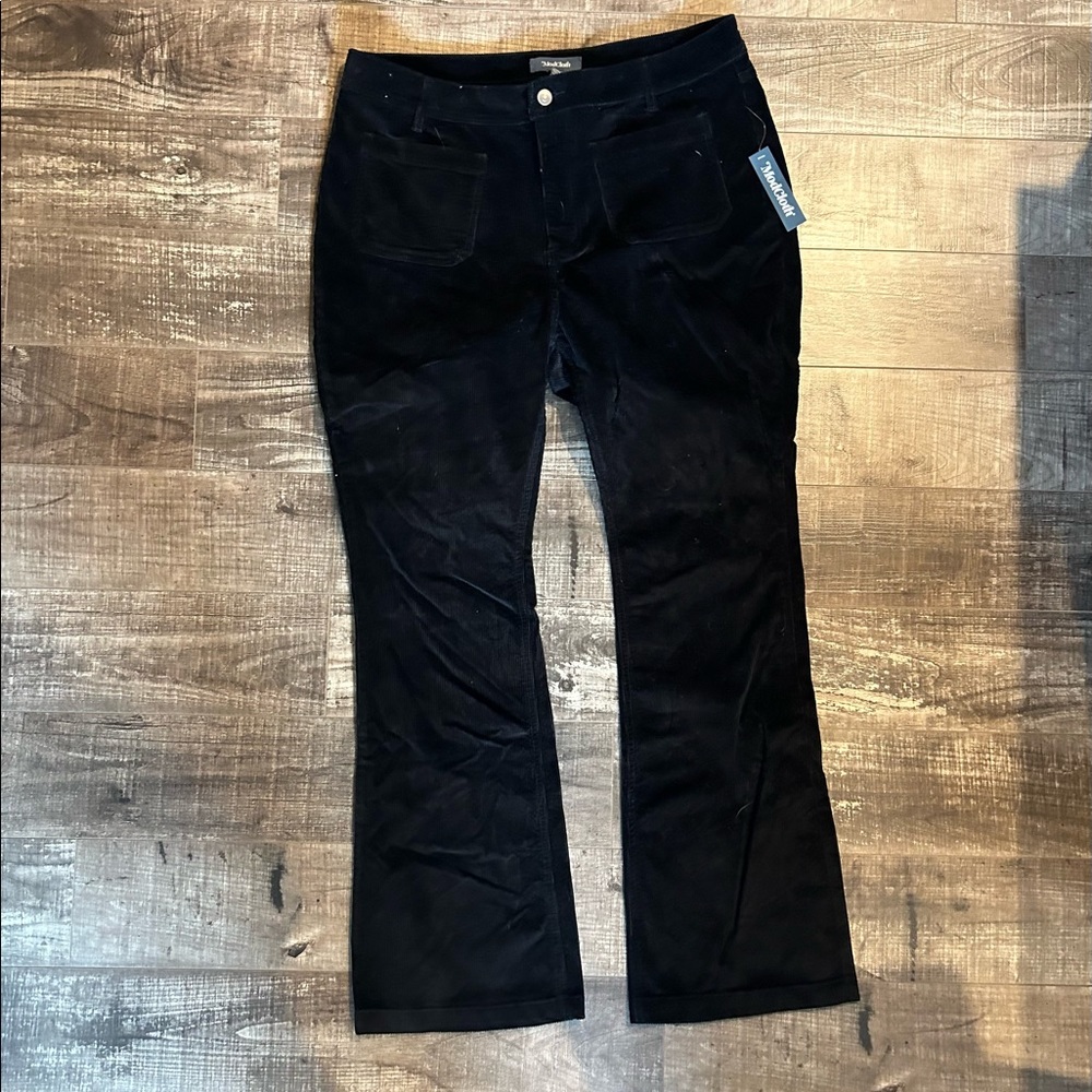 NWT ModCloth Move With a Groove Corduroy Flare Pants Black size 16W